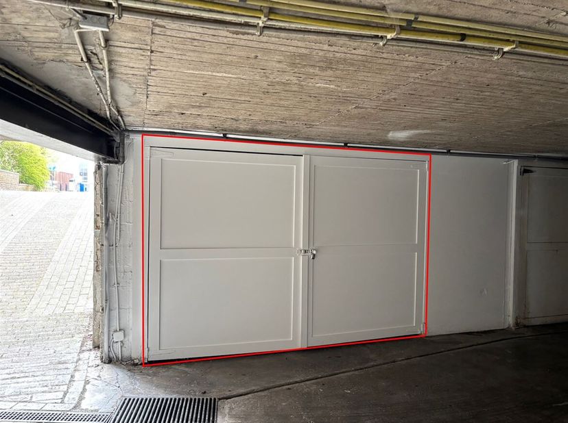 Garage à vendre
                    à 2100 Deurne