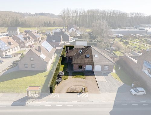                                        Maison à vendre à Overboelare, € 485.000

