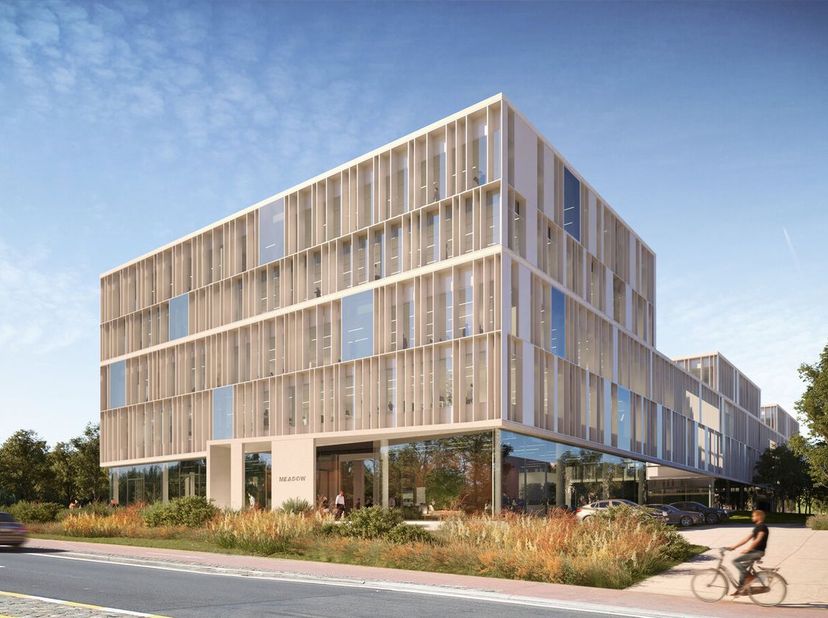 Magnifiek gelegen nieuwbouw kantoren met een oppervlakte van 1.099 m² te huur op amper 250 m (!!) van de E40 op- en afrit Steenokkerzeel met een onmid