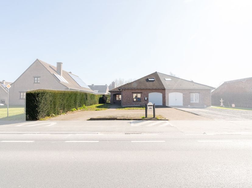 Pour visiter, appelez Saimen : 0470/79.24.20 ou envoyez un courriel à saimen@cornelis-partners.be.&lt;br /&gt;
A la recherche d&#039;une maison spacieuse, prête