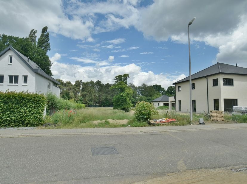 Terrain à vendre
                    à 3620 Neerharen