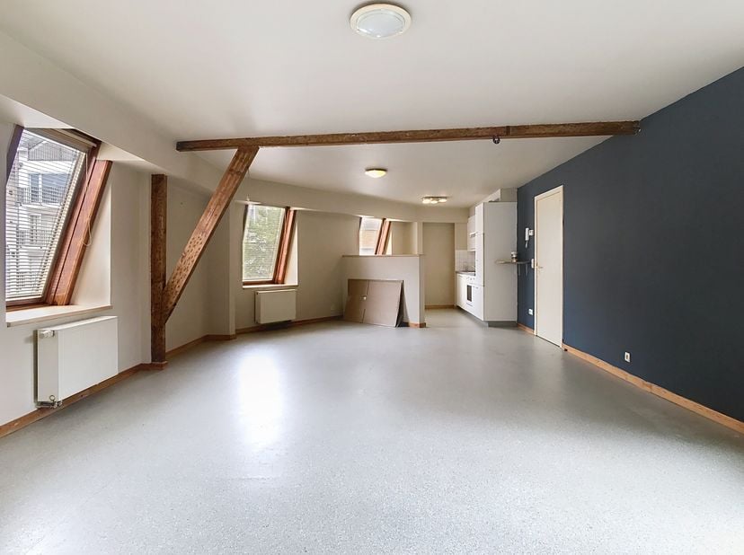 Le moyen le plus rapide pour visiter cet appartement? Demandez votre visite via le bouton rouge de notre site Web (www.dewaele.com) et vous serez cont