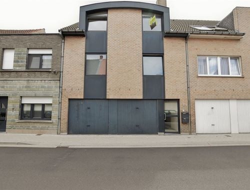                                         Appartement à louer à Sint-Gillis-Bij-Dendermonde, € 800
