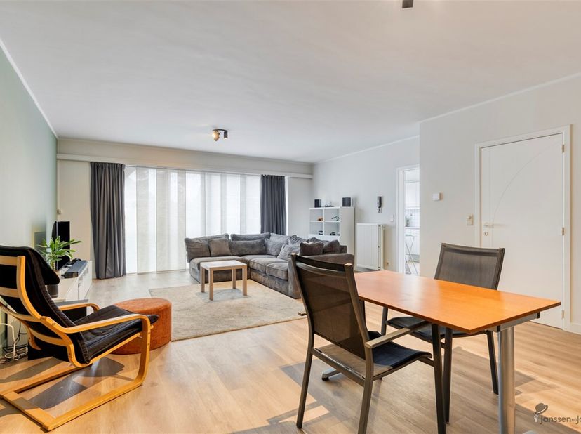 Spacieux et économe en énergie, appartement de 2 chambres avec garage (Approx. 115m²)&lt;br /&gt;
Situé dans un quartier résidentiel au coeur de Niel, cet a