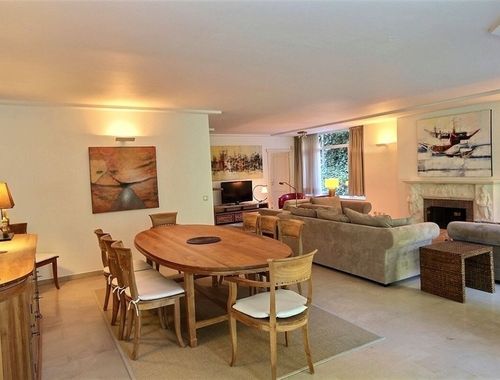                                         Appartement à louer à Bruxelles, € 2.800
