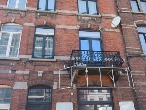                                         Handelszaak te huur in Charleroi, € 750
