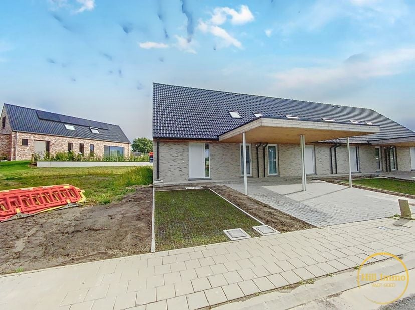 Bent u op zoek naar een gloednieuwe woning, omringd door de natuurlijke schoonheid van Heuvelland?&lt;br /&gt;
We stellen u deze nieuwbouwwoning in Wijtscha