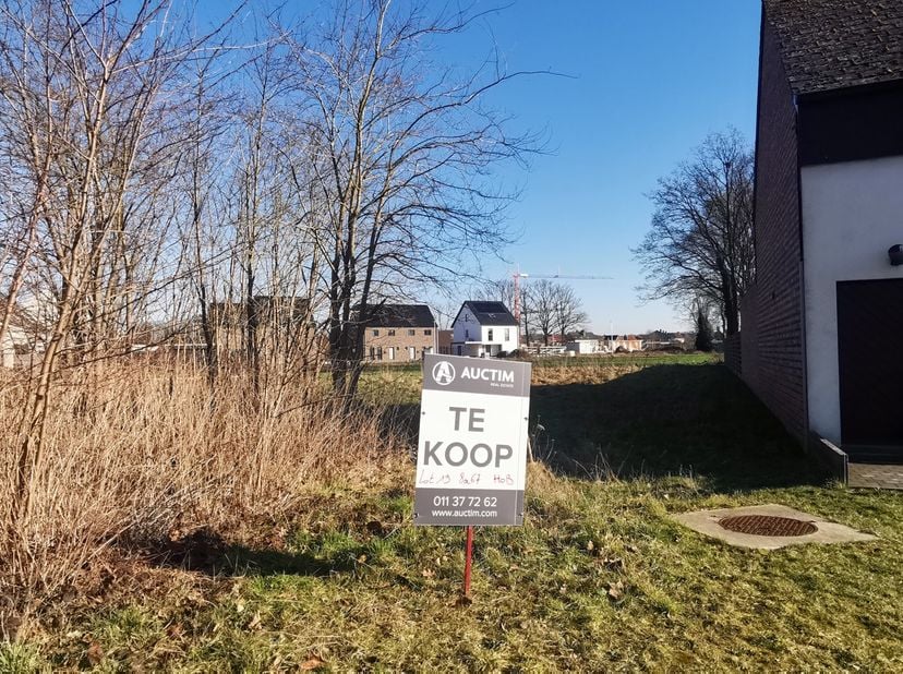 Ontdek de veelzijdige verkaveling &quot;Kerkhoven Dijk&quot;, ideaal en centraal gelegen. De locatie biedt een perfecte verbinding tussen het bruisende hart van