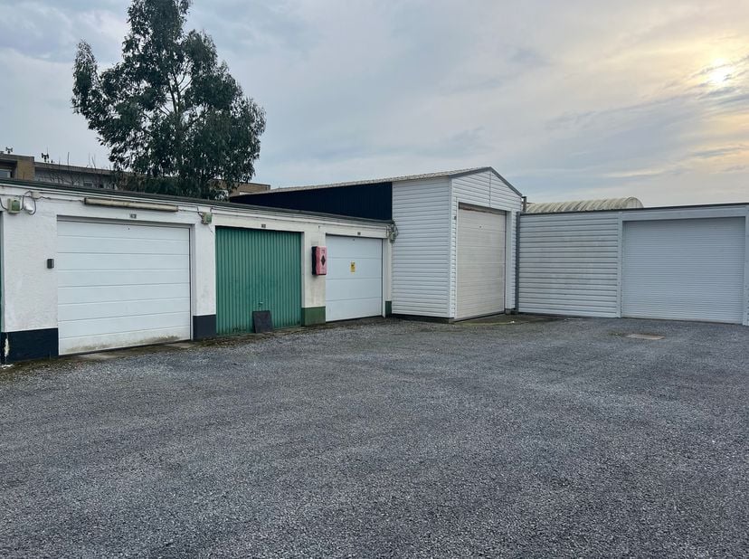 Garage à vendre
                    à 8301 Heist-aan-Zee