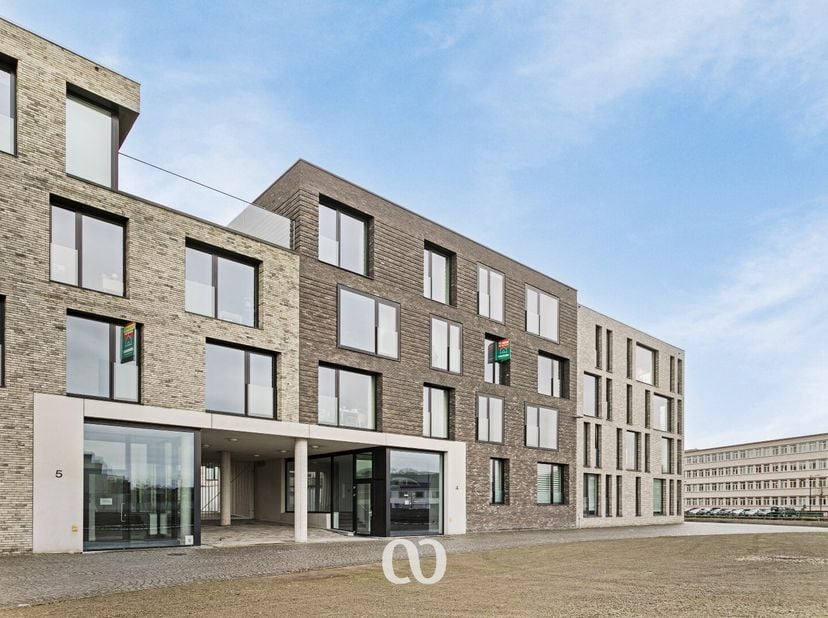 Cherchez-vous un superbe appartement bien situé avec deux chambres et une vue magnifique sur l&#039;Escaut ? Trouvé !&lt;br /&gt;
L&#039;emplacement excellent et calm