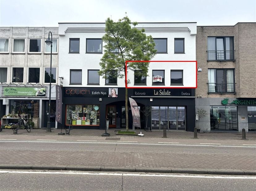 Energiezuinig appartement met 2 slaapkamers en terras.&lt;br /&gt;
Ligging: &lt;br /&gt;
Zeer rustig gelegen, nabij het centrum. Op wandelafstand van winkels, ope