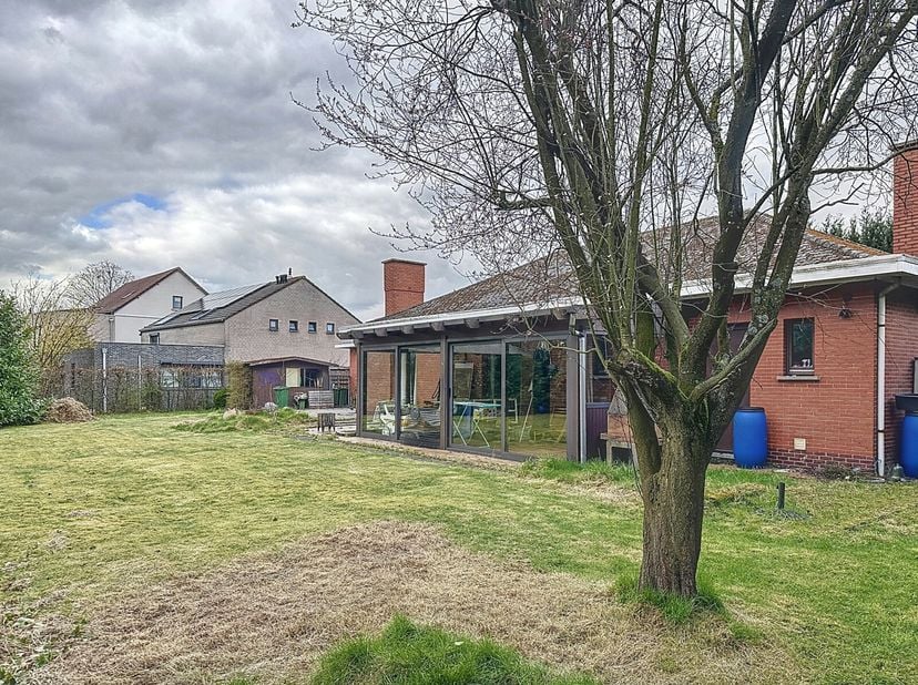 Bent u op zoek naar een ruime bouwgrond op een toplocatie? Deze centraal gelegen grond van 1.485 m² biedt tal van mogelijkheden!&lt;br /&gt;
 Ideaal voor:&lt;b