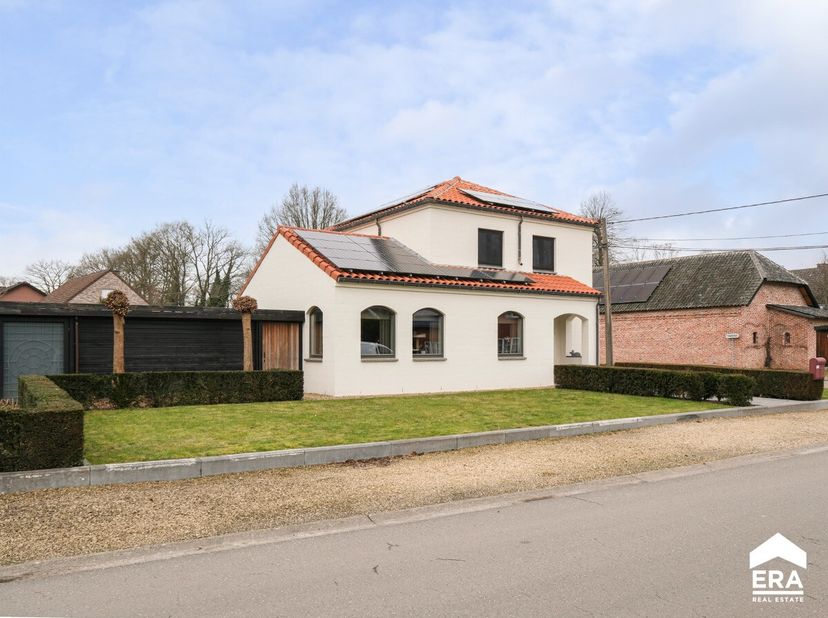[[ CE BIEN PARTICIPE À LA JOURNÉE MAISONS OUVERTES ERA LE 15/3 DE 9:30 À 10:30 ]]&lt;br /&gt;
Ce bien participe à la Journée Maisons Ouvertes ERA. Visitable
