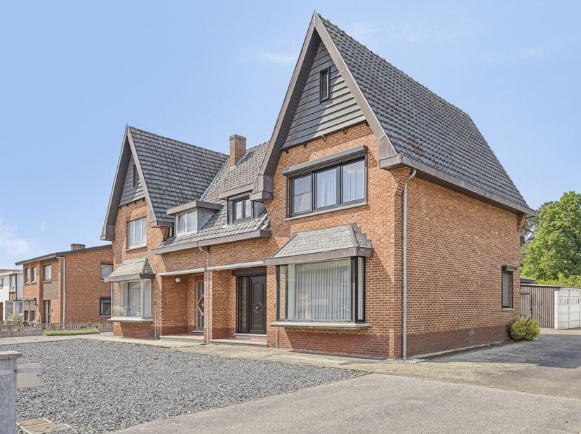 [[ CE BIEN PARTICIPE À LA JOURNÉE MAISONS OUVERTES ERA LE 14/6 DE 9:30 À 10:30 ]]&lt;br /&gt;
Ce bien participe à la Journée Maisons Ouvertes ERA. Visitable