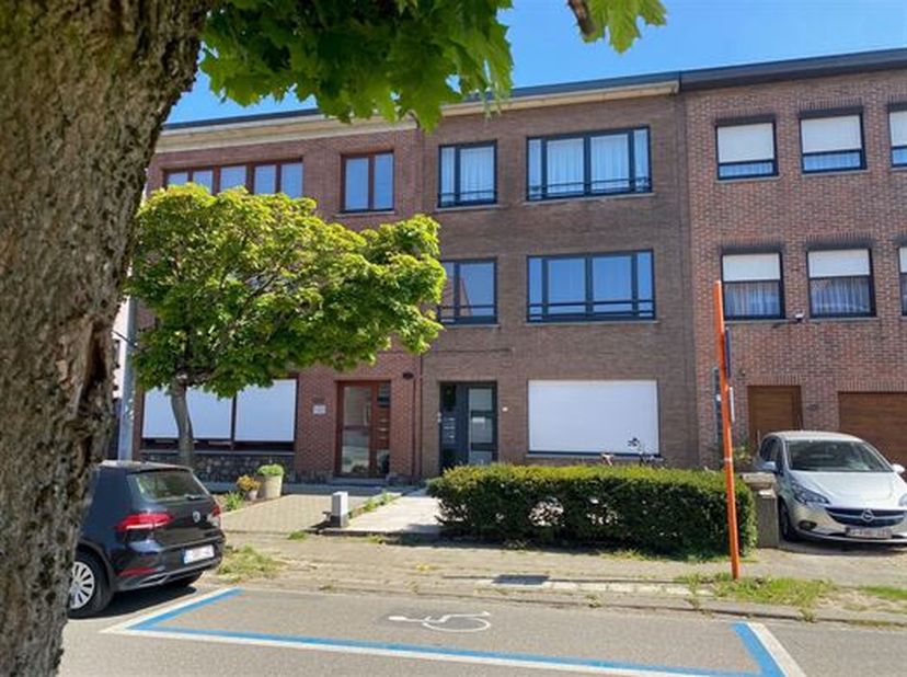 Appartement à louer
                    à 2630 Aartselaar