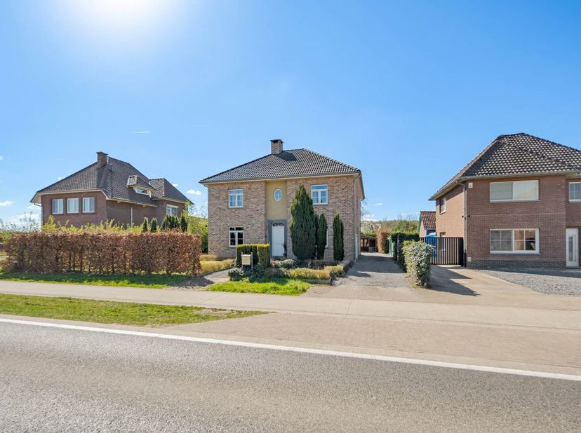 Maison à vendre
                    à 3960 Bree