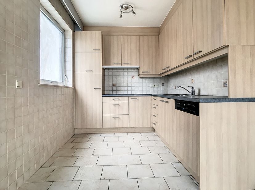 Ben je op zoek naar een appartement nabij het centrum van Zwijndrecht?  Lees dan snel verder en vraag uw bezoek aan via dewaele.com of bel naar 03/296