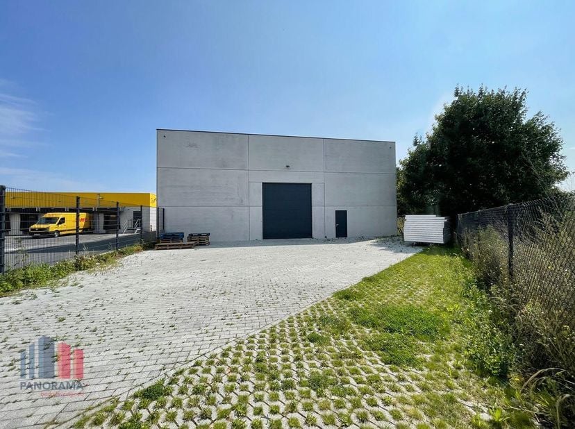 Bien professionnel à louer
                    à 8800 Roeselare