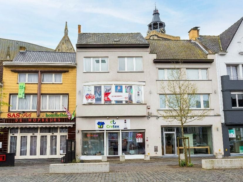 Bien professionnel à vendre
                    à 8970 Poperinge