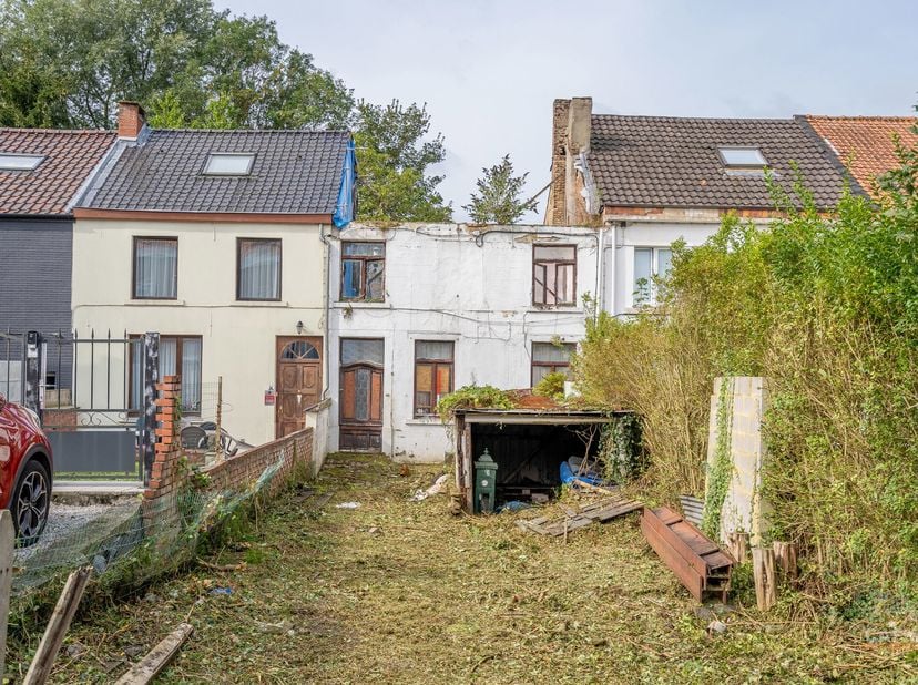 Braine-l&#039;Alleud, chaussée d&#039;Alsemberg, à 1500m de la gare, maison à démolir sur un terrain de 3a20ca, permis obtenu en 2022 pour une habitation 3 cham
