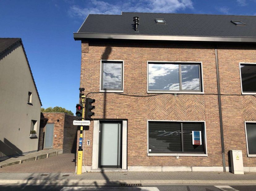 Maison à louer
                    à 9200 Schoonaarde