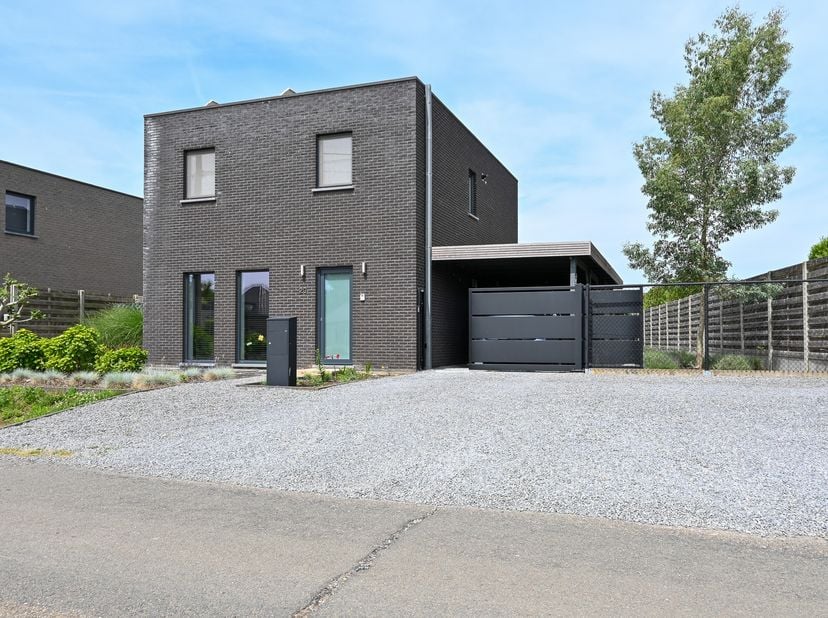 Met pijn in het hart, maar vol goede moed: wij verkopen ons geliefde huis in Paal!&lt;br /&gt;
&lt;br /&gt;
Na jarenlang met veel plezier gewoond te hebben in ons
