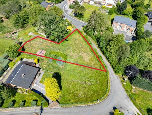                                         Bouwgrond te koop in Hermeton-sur-Meuse, € 45.000

