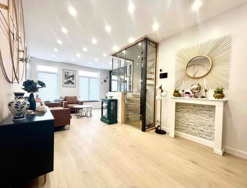                                         Maison à vendre à Châtelet, € 250.000
