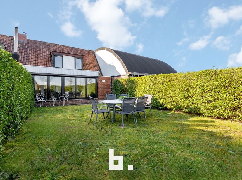 Bezoekmoment op zaterdag 24 mei van 10u00-12u00.&lt;br /&gt;
Bel of mail ons om je aan te melden en je plek te reserveren!&lt;br /&gt;
Deze charmante woning biedt