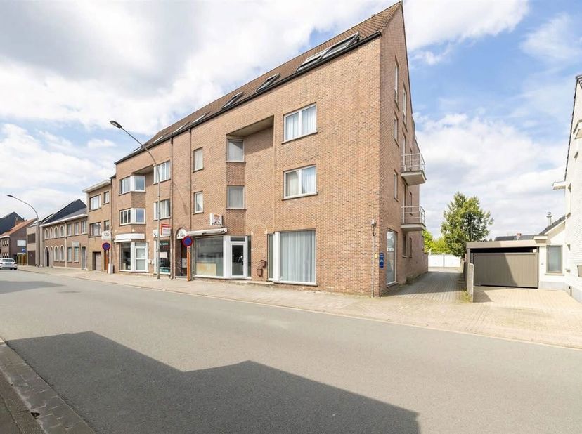 Bien professionnel à vendre
                    à 2440 Geel