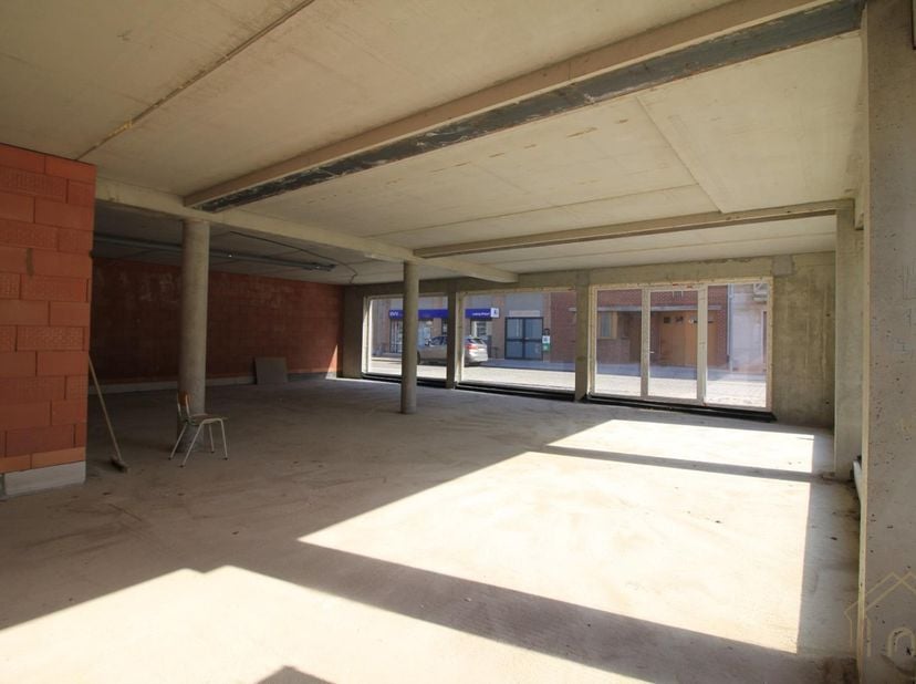 Bien professionnel à vendre
                    à 8840 Oostnieuwkerke