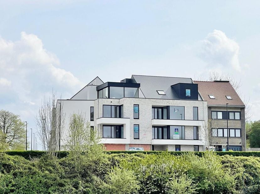 Appartement te koop
                    in 9600 Ronse