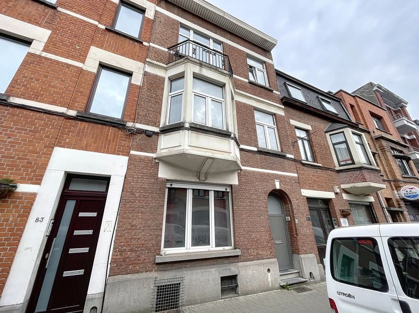 ANDERLECHT - REF: 6691974 - IMMEUBLE DE RAPPORT AVEC 2 UNITES RECONNUES + JARDIN!!!&lt;br /&gt;
Nous vous proposons en vente cet immeuble de deux unités rec