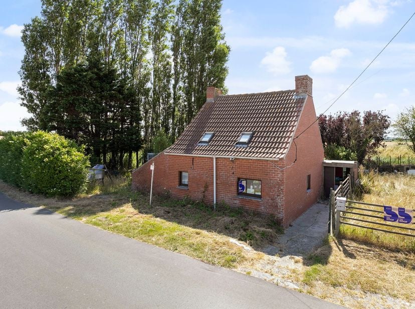Deze open bebouwing gelegen op de grens tussen Middelkerke en Oostende is een unieke kans om in een fantastische omgeving te wonen. Omgeven door het g