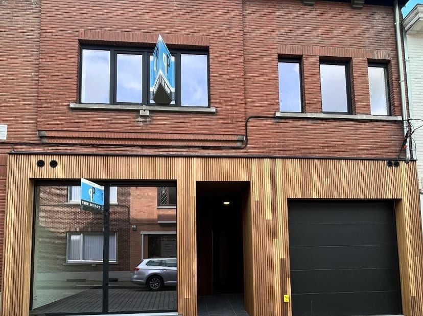 Bien professionnel à louer
                    à 9620 Zottegem