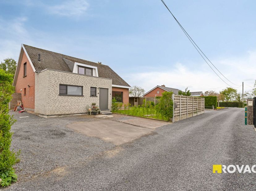 BEZOEKDAG 30/04 | Vooraf inschrijven vereist.&lt;br /&gt;
Deze woning is zeer rustig (en landelijk) gelegen in een doodlopende straatje tussen Izegem en Ing