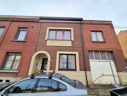                                         Maison à vendre à Châtelet, € 150.000
