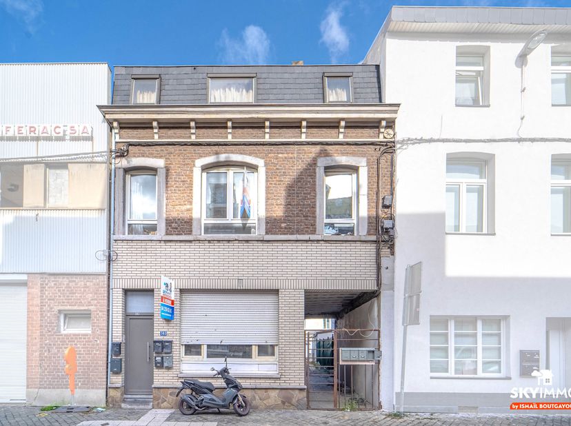 L&#039;agence SKYIMMO a le plaisir de vous présenter cet immeuble à Appartements Idéalement Situé à Bressoux&lt;br /&gt;
Opportunité rare dans une rue commerçant