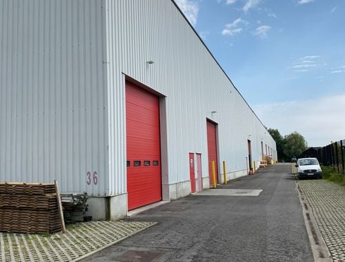                                         Entrepôt sans bureau à louer à Heist-op-den-Berg, € 1.000
