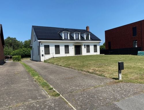                                         Villa à vendre à Heppen, € 550.000
