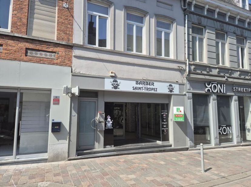 Bien professionnel à louer
                    à 8700 Tielt