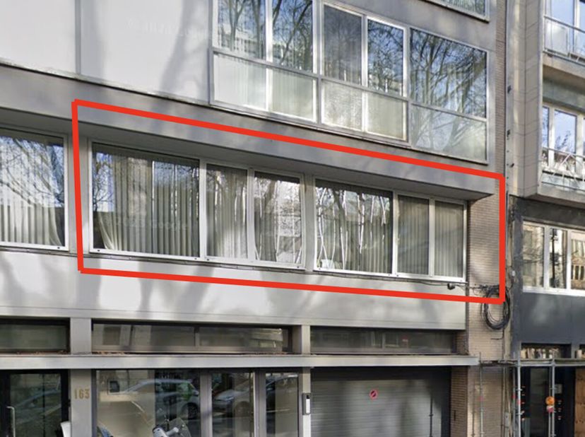 Het betreft een kantoorruimte gelegen in heet centrum van Antwerpen.&lt;br /&gt;
 Het is gelegen aan een invalsweg naar het stadscentrum en vlot bereikbaar