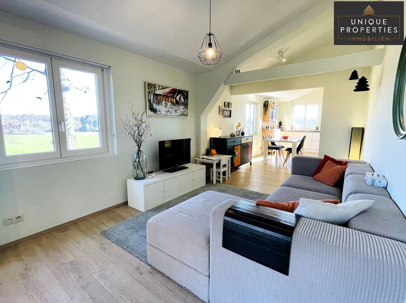 Unique Properties verkoopt deze gerenoveerde chalet met prachtig uitzicht in Lubbeek&lt;br /&gt;
Op een unieke locatie in het groene hart van Lubbeek, vinde