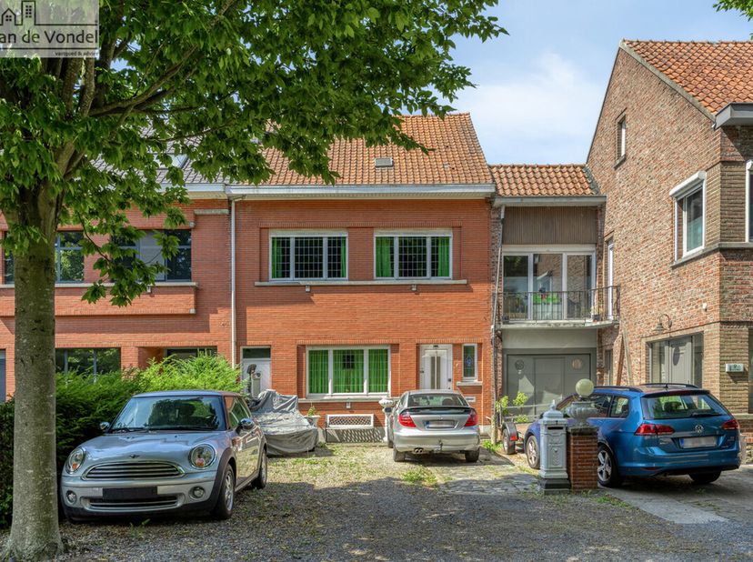 Maison à vendre
                    à 9320 Erembodegem