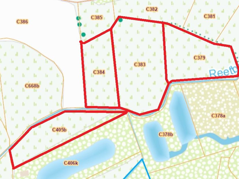 Zeer rustig gelegen perceel landbouwgrond met een totale oppervlakte van 18.400 m²&lt;br /&gt;
Het perceel is zeer goed bereikbaar via een wegenis vanuit de
