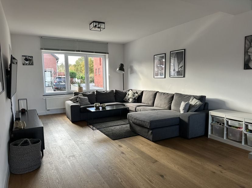 Dans le quartier verdoyant de Nieuwrode, à Holsbeek, vous trouverez cette maison rénovée.&lt;br /&gt;
La maison bénéficie d&#039;un emplacement extrêmement intér