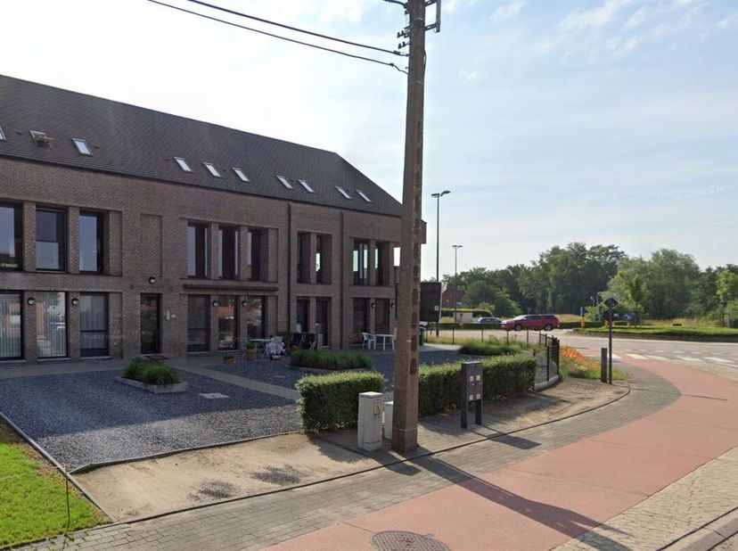 Mooi, verzorgd en ruim appartement in het centrum van Herselt.&lt;br /&gt;
Het appartement beschikt over een uitstekende EPC met label A.&lt;br /&gt;
Totale bewoo