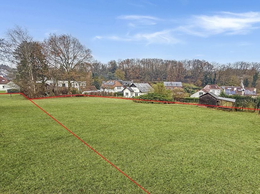Limal - Gelegen nabij het centrum van Limal, voorzieningen en op gelijke afstand van de treinstations Limal en Profondsart, presenteert AMELOT PROPERT