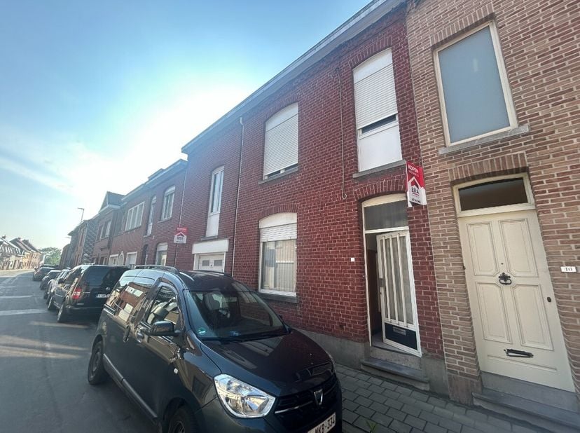 Maison spacieuse avec 6 chambres, remise et grand jardin dans le centre de WevelgemSituée dans une rue calme à proximité des commerces, écoles et rout