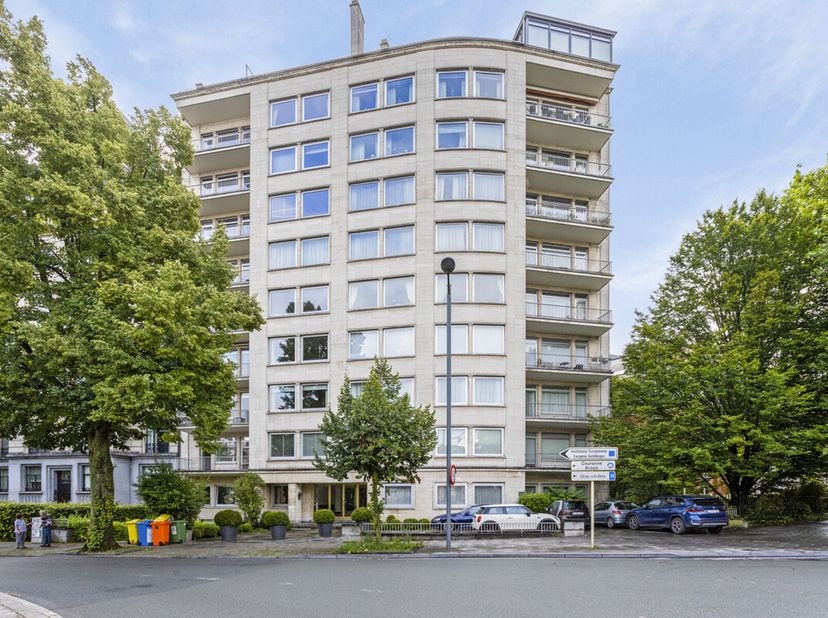 Appartement de luxe situé à Bruxelles, idéalement situé à quelques pas du Bois de la Cambre, de l&#039;Avenue Louise et de l&#039;Université Libre de Bruxelles